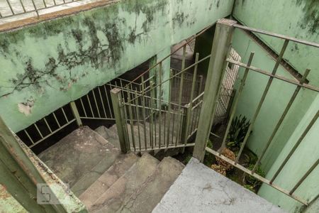 Casa à venda com 252m², 2 quartos e 5 vagasEscada