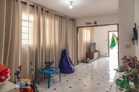 Casa à venda com 252m², 2 quartos e 5 vagasSala 3