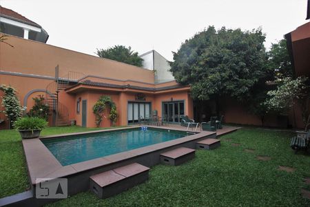 Casa à venda com 750m², 4 quartos e 6 vagasÁrea Externa
