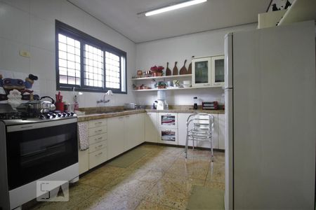 Casa à venda com 750m², 4 quartos e 6 vagasCozinha