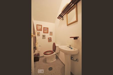 Casa à venda com 750m², 4 quartos e 6 vagasBanheiro