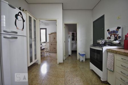 Casa à venda com 750m², 4 quartos e 6 vagasCozinha