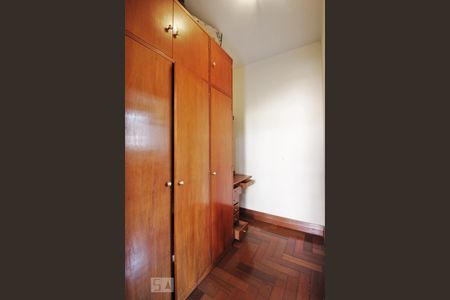 Casa à venda com 750m², 4 quartos e 6 vagasCoset