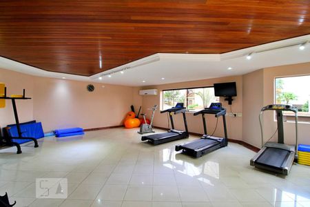 Apartamento à venda com 195m², 4 quartos e 4 vagasAcademia