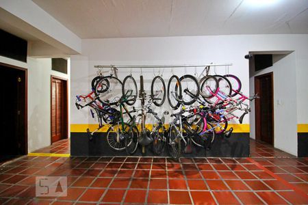 Apartamento à venda com 195m², 4 quartos e 4 vagasÁrea Comum - Bicicletário 