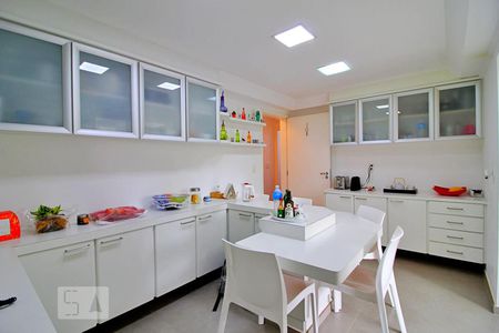 Apartamento à venda com 195m², 4 quartos e 4 vagasCopa