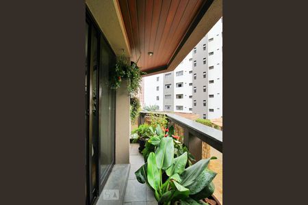 Apartamento à venda com 195m², 4 quartos e 4 vagasVaranda da Sala