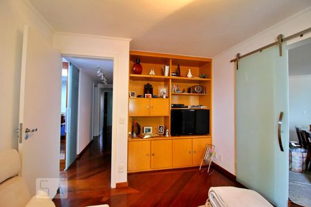 Apartamento à venda com 195m², 4 quartos e 4 vagasQuarto 4
