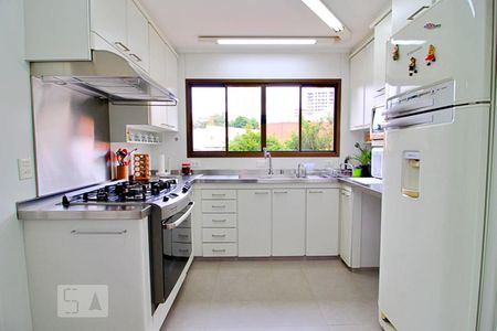 Apartamento à venda com 195m², 4 quartos e 4 vagasCozinha