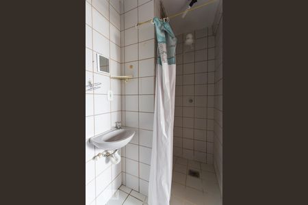 Banheiro de apartamento para alugar com 1 quarto, 32m² em Asa Norte, Brasília
