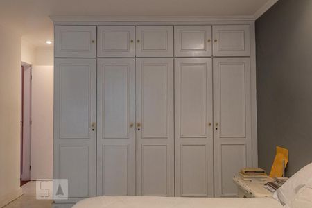 Apartamento à venda com 400m², 4 quartos e 3 vagasSuíte 1