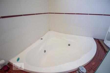 Casa de condomínio à venda com 250m², 3 quartos e 5 vagas Casa de condomínio à venda com 250m², 3 quartos e 5 vagasBanheiro da Suíte 3