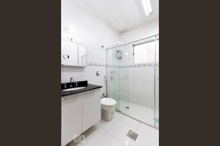 Casa à venda com 168m², 3 quartos e 3 vagas Casa à venda com 168m², 3 quartos e 3 vagasBanheiro da Suíte