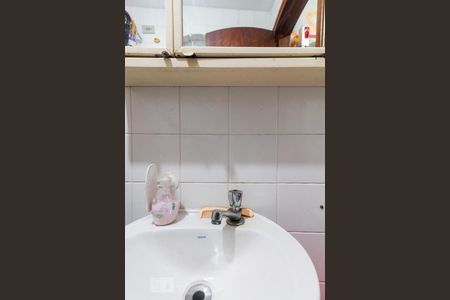 Casa à venda com 168m², 3 quartos e 3 vagas Casa à venda com 168m², 3 quartos e 3 vagasQuarto/Escritório - Banheiro