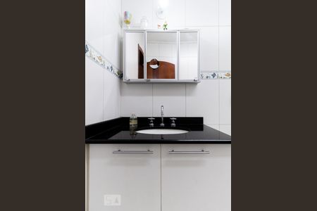 Casa à venda com 168m², 3 quartos e 3 vagas Casa à venda com 168m², 3 quartos e 3 vagasBanheiro da Suíte