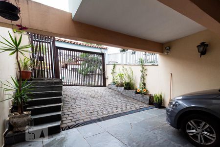 Casa à venda com 168m², 3 quartos e 3 vagas Casa à venda com 168m², 3 quartos e 3 vagasGaragem
