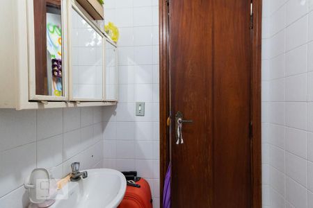 Casa à venda com 168m², 3 quartos e 3 vagas Casa à venda com 168m², 3 quartos e 3 vagasQuarto/Escritório - Banheiro