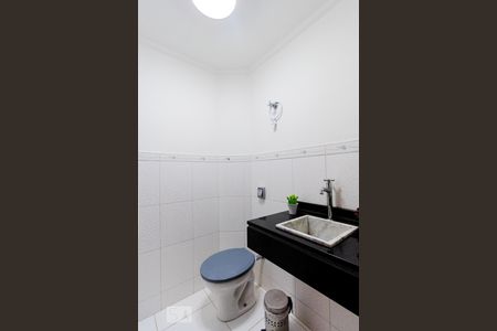 Casa à venda com 168m², 3 quartos e 3 vagas Casa à venda com 168m², 3 quartos e 3 vagasLavabo