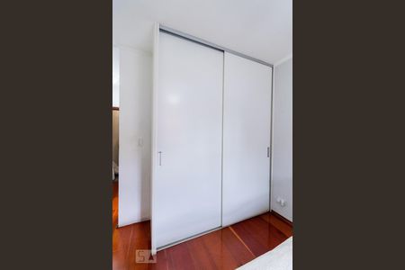 Casa à venda com 168m², 3 quartos e 3 vagas Casa à venda com 168m², 3 quartos e 3 vagasSuíte