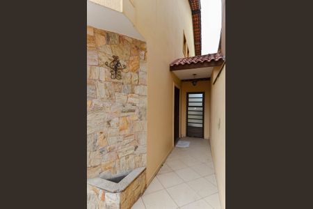 Casa à venda com 150m², 3 quartos e 4 vagas Casa à venda com 150m², 3 quartos e 4 vagasCorredor de Entrada