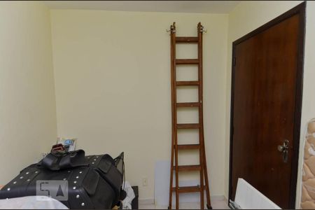 Casa à venda com 150m², 3 quartos e 4 vagas Casa à venda com 150m², 3 quartos e 4 vagasQuarto 2