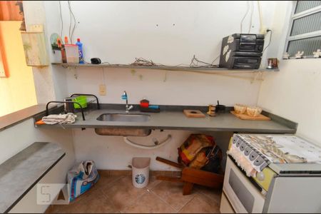 Casa à venda com 150m², 3 quartos e 4 vagas Casa à venda com 150m², 3 quartos e 4 vagasCozinha - Área da Churrasqueira