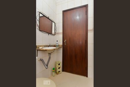 Casa à venda com 150m², 3 quartos e 4 vagas Casa à venda com 150m², 3 quartos e 4 vagasBanheiro Social