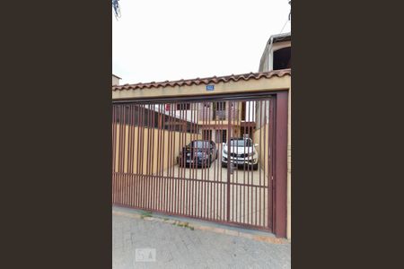Casa à venda com 150m², 3 quartos e 4 vagas Casa à venda com 150m², 3 quartos e 4 vagasFachada