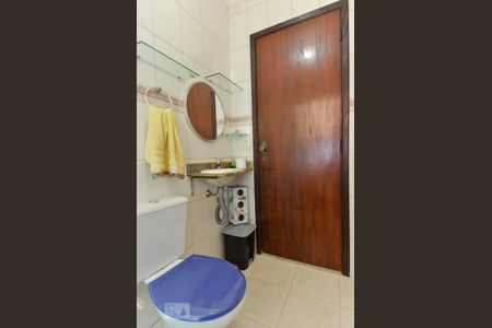 Casa à venda com 150m², 3 quartos e 4 vagas Casa à venda com 150m², 3 quartos e 4 vagasBanheiro