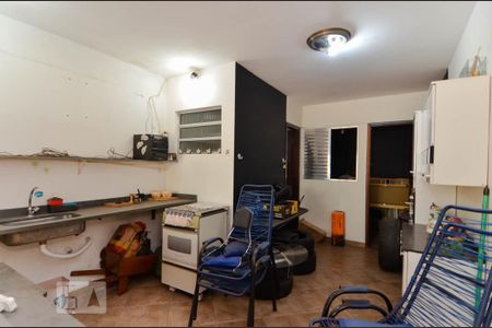 Casa à venda com 150m², 3 quartos e 4 vagas Casa à venda com 150m², 3 quartos e 4 vagasCozinha - Área da Churrasqueira