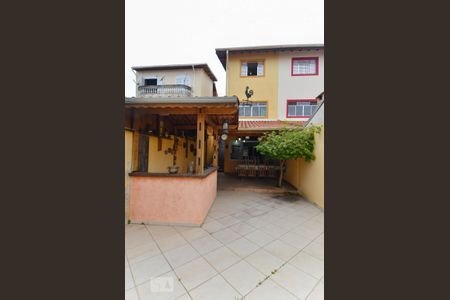 Casa à venda com 150m², 3 quartos e 4 vagas Casa à venda com 150m², 3 quartos e 4 vagasQuintal