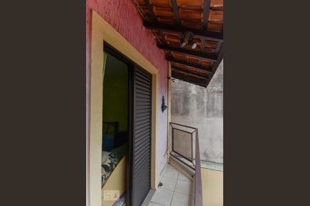 Casa à venda com 150m², 3 quartos e 4 vagas Casa à venda com 150m², 3 quartos e 4 vagasVaranda da Suíte