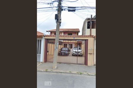 Casa à venda com 150m², 3 quartos e 4 vagas Casa à venda com 150m², 3 quartos e 4 vagasFachada