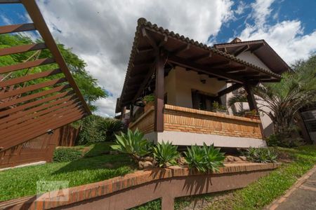 Casa à venda com 217m², 4 quartos e 2 vagasÁrea Externa