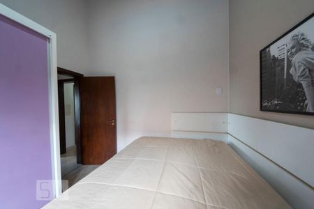 Casa à venda com 217m², 4 quartos e 2 vagasQuarto 4
