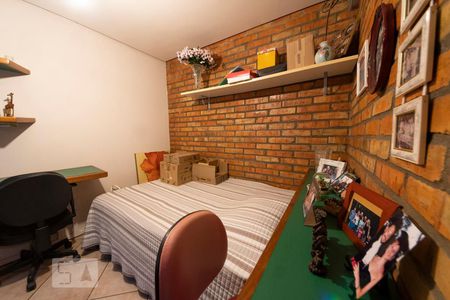 Casa à venda com 217m², 4 quartos e 2 vagasEscritório