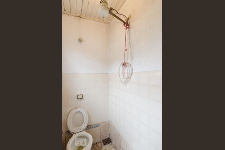 Casa à venda com 130m², 4 quartos e 8 vagasBanheiro de serviço