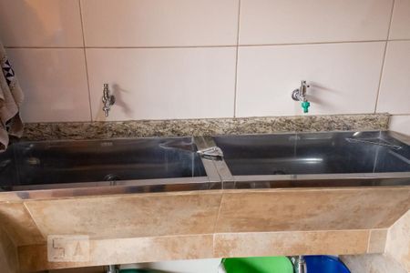 Casa à venda com 250m², 3 quartos e 2 vagas Casa à venda com 250m², 3 quartos e 2 vagasÁrea de Serviço - Tanque