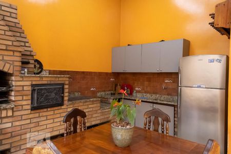 Casa à venda com 250m², 3 quartos e 2 vagas Casa à venda com 250m², 3 quartos e 2 vagasEspaço Gourmet