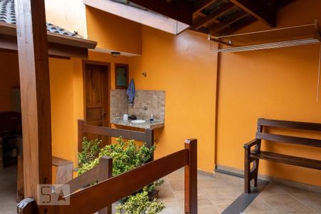 Casa à venda com 250m², 3 quartos e 2 vagas Casa à venda com 250m², 3 quartos e 2 vagasÁrea Externa