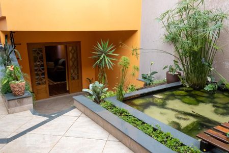 Casa à venda com 250m², 3 quartos e 2 vagas Casa à venda com 250m², 3 quartos e 2 vagasÁrea Externa