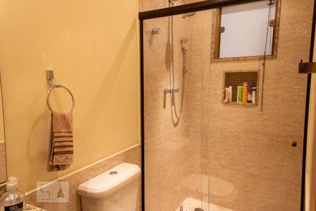 Casa à venda com 250m², 3 quartos e 2 vagas Casa à venda com 250m², 3 quartos e 2 vagasBanheiro