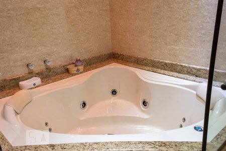 Casa à venda com 250m², 3 quartos e 2 vagas Casa à venda com 250m², 3 quartos e 2 vagasBanheiro da Suíte 2