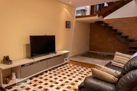 Casa à venda com 250m², 3 quartos e 2 vagas Casa à venda com 250m², 3 quartos e 2 vagasSala de TV