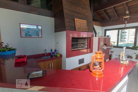 Apartamento à venda com 400m², 4 quartos e 2 vagas Apartamento à venda com 400m², 4 quartos e 2 vagasSalão de Festas/Churrasqueira