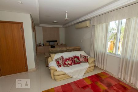 Apartamento à venda com 400m², 4 quartos e 2 vagas Apartamento à venda com 400m², 4 quartos e 2 vagasSala 2 - segundo andar
