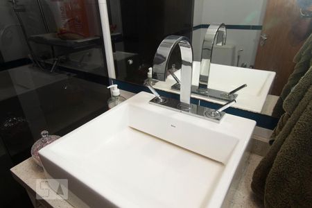 Apartamento à venda com 400m², 4 quartos e 2 vagas Apartamento à venda com 400m², 4 quartos e 2 vagasBanheiro - Torneira