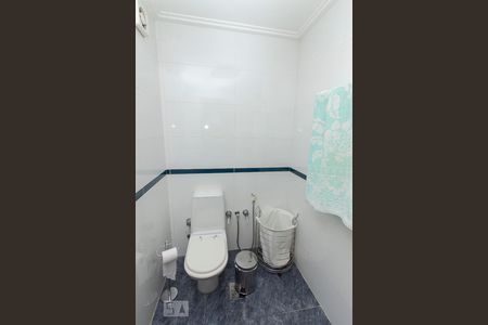 Apartamento à venda com 400m², 4 quartos e 2 vagas Apartamento à venda com 400m², 4 quartos e 2 vagasBanheiro da Suíte