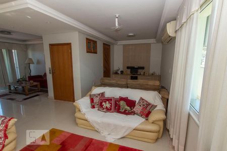 Apartamento à venda com 400m², 4 quartos e 2 vagas Apartamento à venda com 400m², 4 quartos e 2 vagasSala 2 - segundo andar