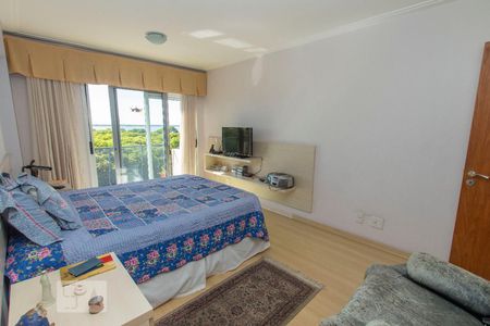 Apartamento à venda com 400m², 4 quartos e 2 vagas Apartamento à venda com 400m², 4 quartos e 2 vagasSuíte